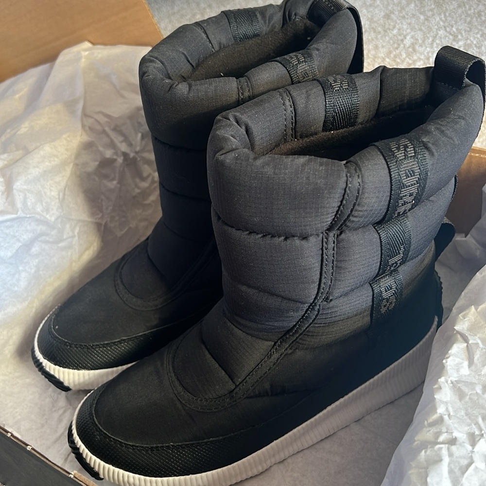 Sorel Snow boots Women size 8